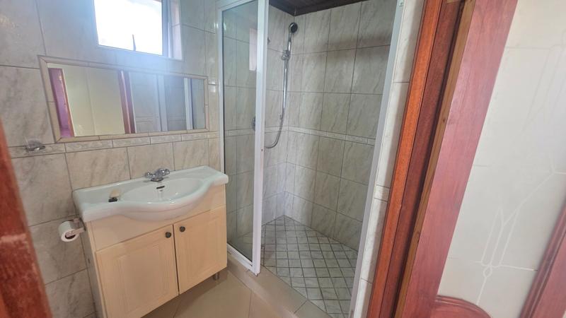 5 Bedroom Property for Sale in Kensington Western Cape